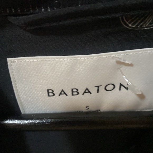 ⭐️Aritzia Babaton Kahlo Robe❤️EUC - Picture 6 of 10